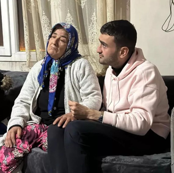 CZN Burak'tan alkışlanacak hareket!